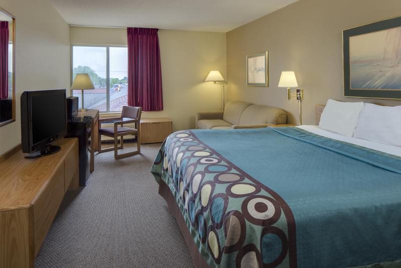 Мотель Super 8 By Wyndham Menomonie Wi Экстерьер фото